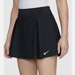 NIKE DRI FIT GOLF TENNIS SKIRT.